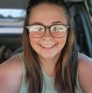 Meet your Posher, Cassie